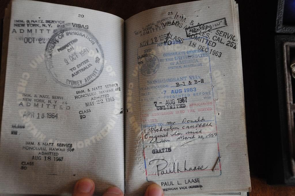 Donalds Passport Detail, memorabilia 